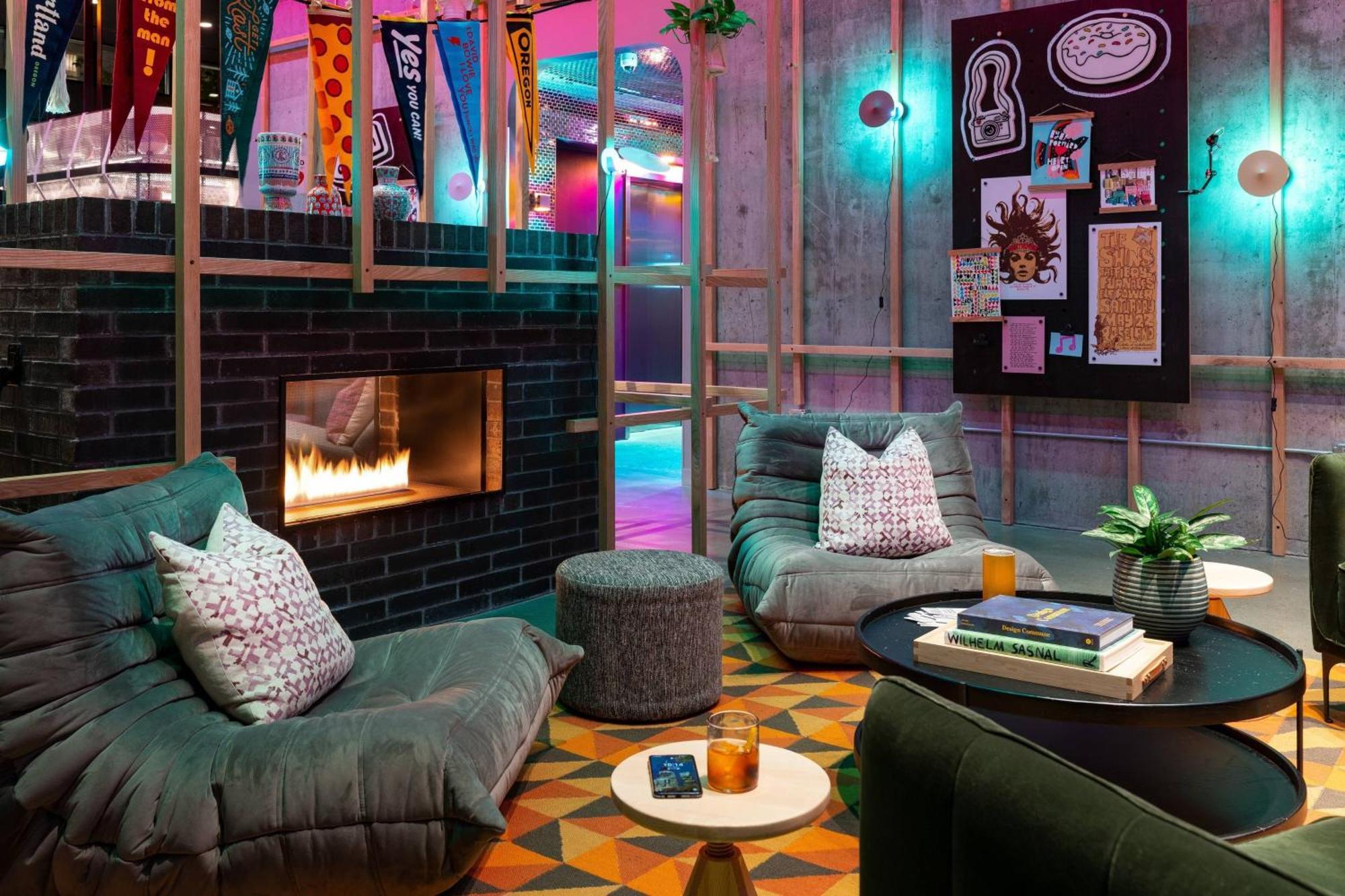 מלון Moxy Portland Downtown מראה חיצוני תמונה